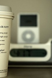 好看的生活就像杯子里的咖啡又苦又甜图片