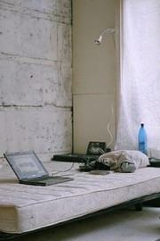 好看窗帘透进来的光线是那么温和图片