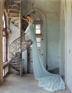 爱的誓言只为有一天婚纱披在你肩图片