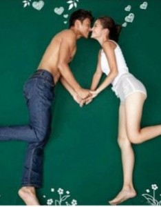 最新直至那天我们的爱会奔入那另类的婚纱去图片