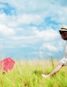 好看我不知道什么时候养成戴草帽的习惯图片