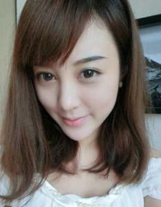 漂亮迷人的中长发发型 甜美淑女中长发图片