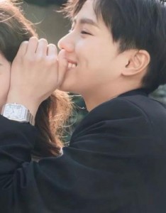 希望你岁岁平安 甜甜的幸福的情头像情侣一左一右