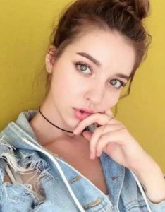 酷酷的欧美头像女生 孤独而又不奢怜悯的伤