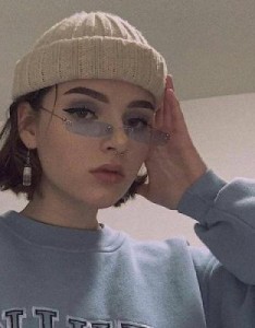 很精致的欧美女生头像特别有气质的 自己自尊自爱自由自在