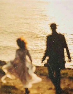 2022秋季美图意境唯美大全 糖炒栗子和枫叶是秋天的出生证明