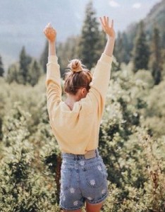 2022欧美女生头像唯美浪漫高清图片 喜欢一个值得喜欢的人