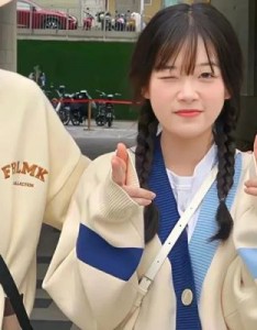 不为感情徘徊微信情侣头像2022最新版一男一女