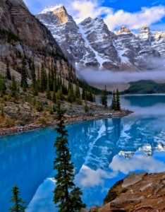 山水湖泊风景唯美意境图片