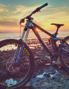 黄昏单车唯美意境图片