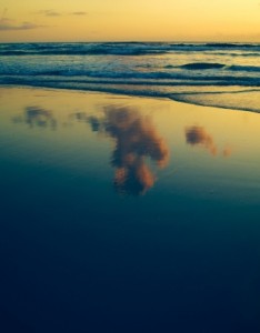 黄昏海滩唯美意境图片