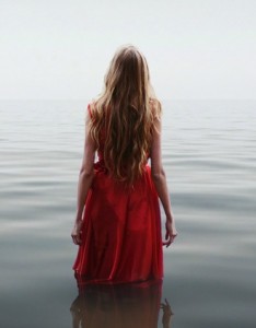 出水美女背影唯美意境图片