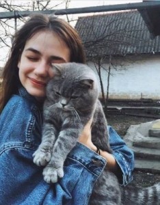 最新欧美女生头像妩媚范，热爱可抵岁月漫长