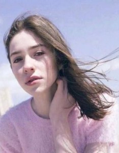 愿你被世界温柔以待，头像女成熟稳重的有范欧美女