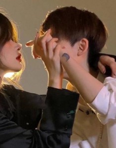 好看又很恩爱简单又内涵的情侣头像，愿我爱的一切 岁岁平安