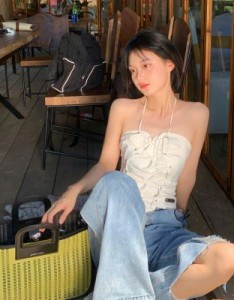 超A意境含蓄情侣头像，阳光很有朝气即使付出一切也是值得