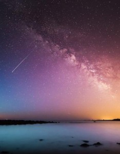 唯美意境风景图片，夜晚静谧的大海，万籁俱寂的夜晚