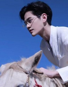 颜值很高浪漫情侣头像一对两张唯美，情侣颜值真是高得惊人