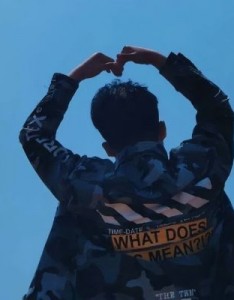 小众氛围感情头优质高颜值，人静静地享受着这难得的浪漫时刻