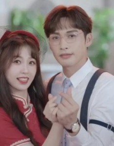 拥有满满的幸福感一男一女一人两张情侣头像，幸福是一种积极的情绪