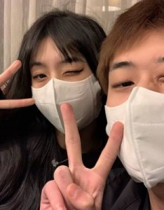 很甜蜜又很好看的情侣头像一左一右，我很庆幸我们能够相遇，能够走到一起