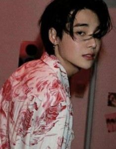 无水印欧美男生头像，社会男淡蓝色的记忆