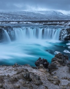 优美的瀑布风景意境图片2023最新