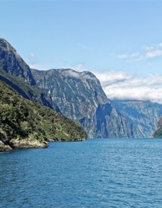 新西兰南岛米尔福德峡湾风景高清图片