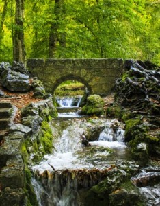 山清水秀意境图片 山涧溪流瀑布图片