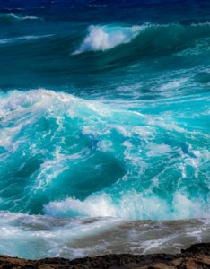 海浪意境高清 好看汹涌的海浪图片