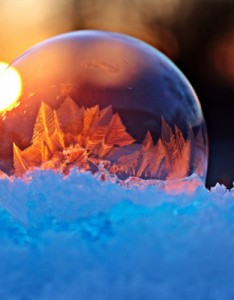 泡泡唯美 光华透明的肥皂泡图片