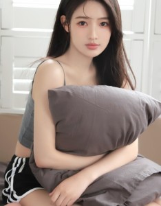 可爱 养眼 居家 美女 黑色运动短裤 手机壁纸