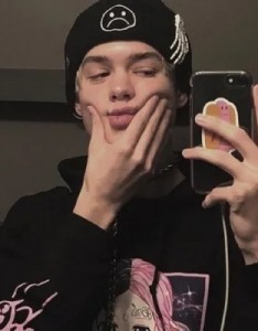 好看欧美男生头像，莫向不幸屈服向不幸挑战