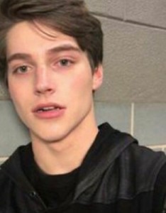 潮图头像欧美男生，选择跌跌撞撞过一辈子男人