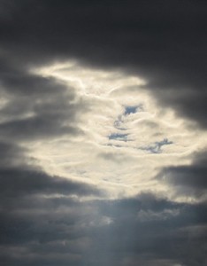 乌云唯美意境图片阴天乌云密布风景图片