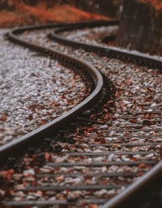 铁轨唯美图片，铁轨图片比较励志