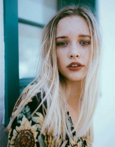 欧美女生头像时总是追求高质量，给人一种青春焕发的感觉