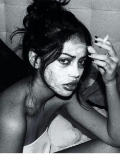 欧美女生头像中的色彩总是那么清新柔和，常常能温暖人心