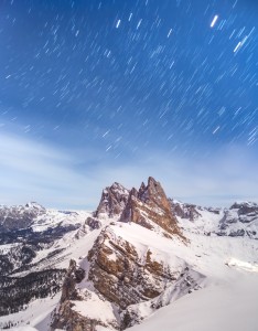 雪域高山流光唯美意境图片