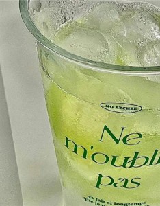 适合夏天的配图ins凉快唯美 希望这个夏天能成为我的天