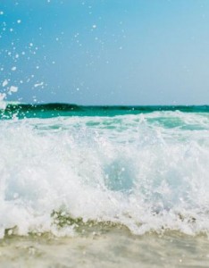 大海风景意境图片，汹涌澎湃的大海海浪风景图片