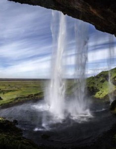 唯美风景瀑布图片也不错，壮观的瀑布风景图片