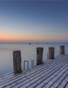 水边的码头图片，唯美风景意境图片