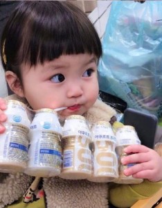 小孩头像，总能让人感到心情愉悦和放松