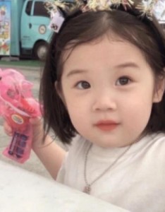 小孩头像图片可爱呆萌，带给人们无尽的欢乐和惊喜