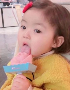 超火网红小孩头像，可爱的小脸蛋，我对这个世界充满了希望