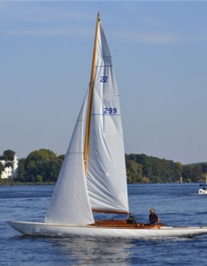 微信帆船意境图片，适合帆船爱好者航行的帆船图片