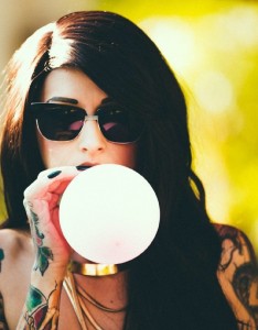 火辣性感欧美女性满身纹身诱惑迷人