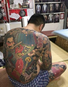 每个部位都不放过的全身图腾刺青