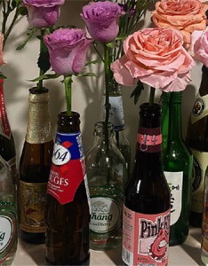微醺感十足酒瓶插花浪漫素材合集 酒后艺术家浪漫搬回家